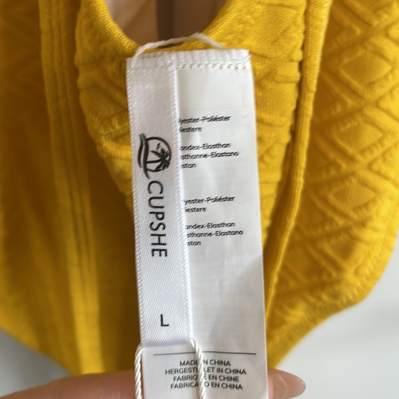 Yellow Ruffle One piece - BNWT Cupshe - Picture 4 of 8